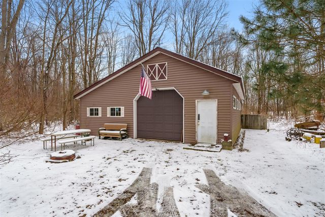 42979 County Road 665, Paw Paw, MI 49079