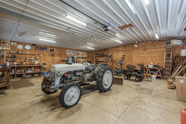 42979 County Road 665, Paw Paw, MI 49079