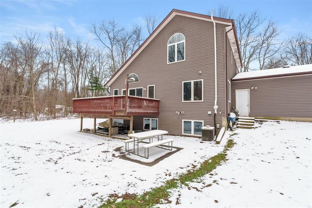 42979 County Road 665, Paw Paw, MI 49079