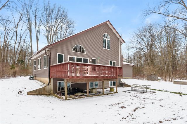 42979 County Road 665, Paw Paw, MI 49079