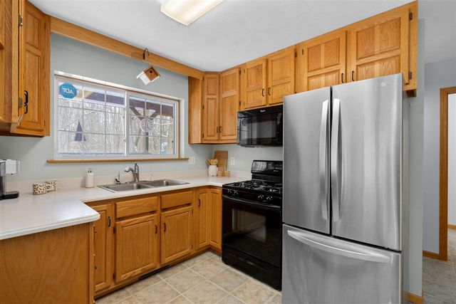 42979 County Road 665, Paw Paw, MI 49079