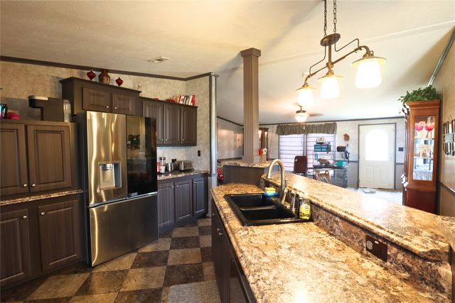 409 Oak Hollow Lane, Sherman, TX 75092
