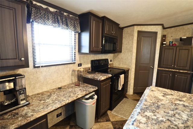 409 Oak Hollow Lane, Sherman, TX 75092