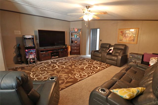 409 Oak Hollow Lane, Sherman, TX 75092