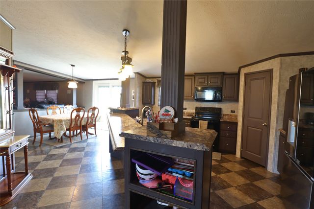 409 Oak Hollow Lane, Sherman, TX 75092