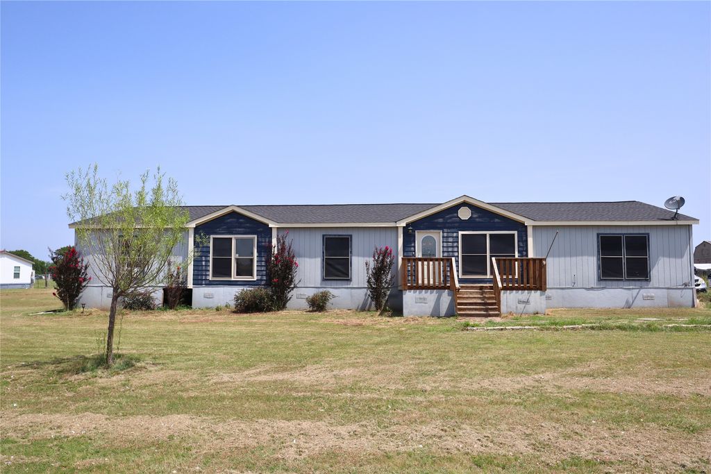 409 Oak Hollow Lane, Sherman, TX 75092