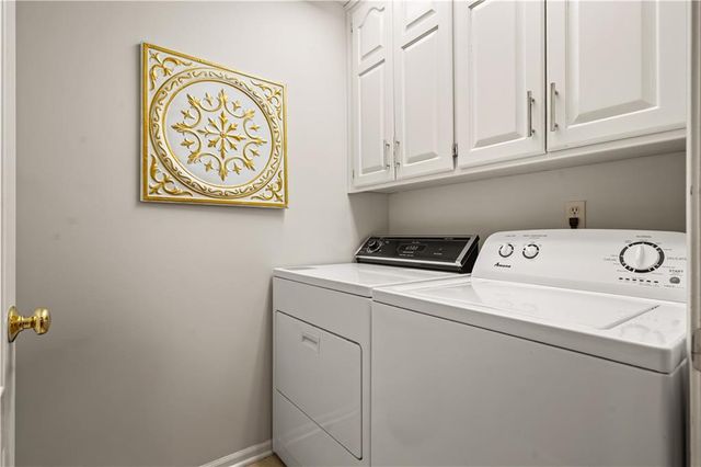 3936 Shawnee Mission Parkway, Fairway, KS 66205