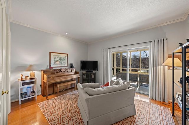 3936 Shawnee Mission Parkway, Fairway, KS 66205