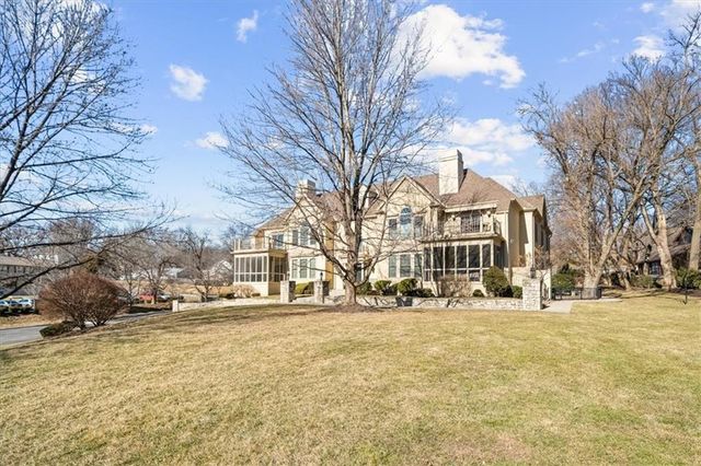 3936 Shawnee Mission Parkway, Fairway, KS 66205