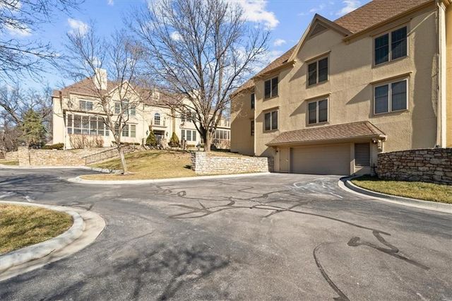 3936 Shawnee Mission Parkway, Fairway, KS 66205