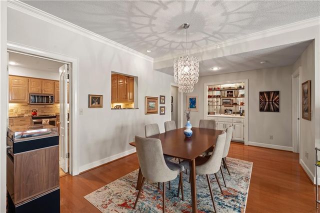 3936 Shawnee Mission Parkway, Fairway, KS 66205