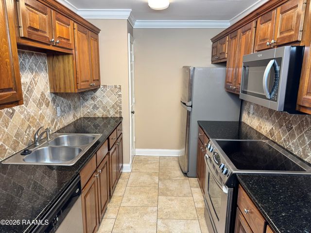 112 Hillside Drive 10, Lafayette, LA 70503