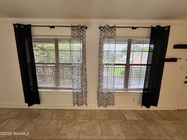 112 Hillside Drive 10, Lafayette, LA 70503