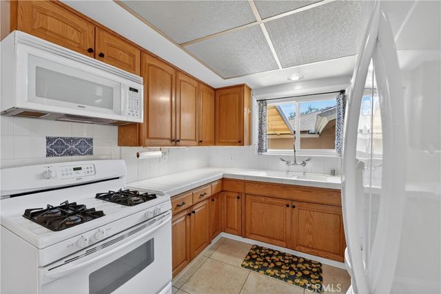 11072 Jerry Lane, Garden Grove, CA 92840