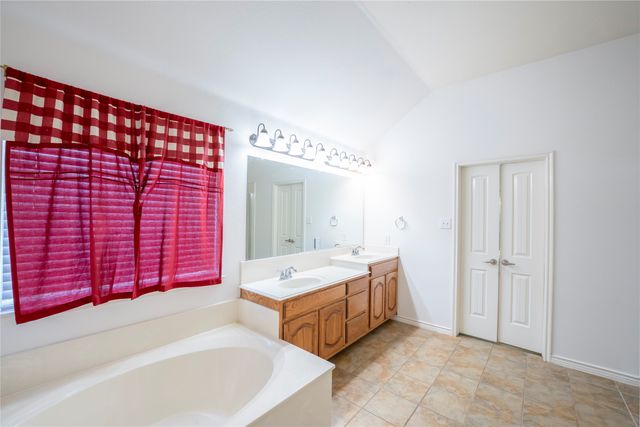 7817 LAUGHING WATERS Trail, Mckinney, TX 75070