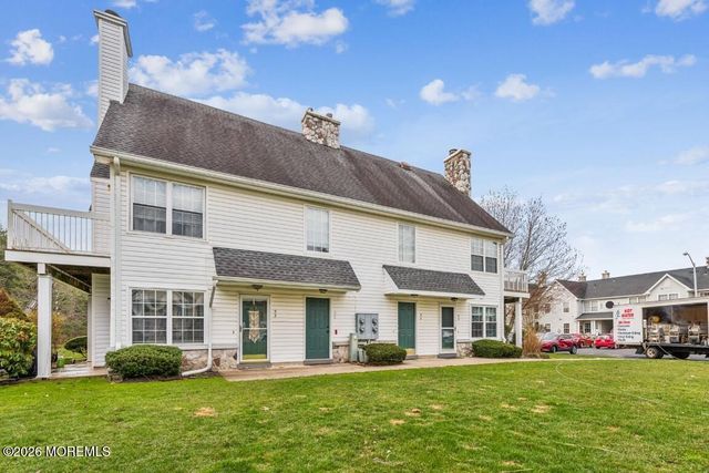 94 Des Moines Court, Tinton Falls, NJ 07712