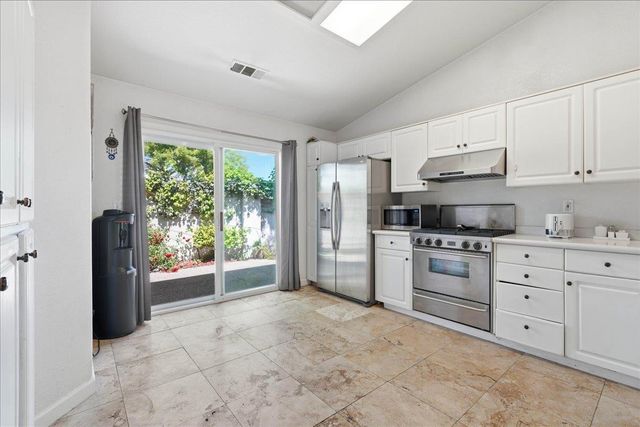 3382 Amberfield Cir, Stockton, CA 95219