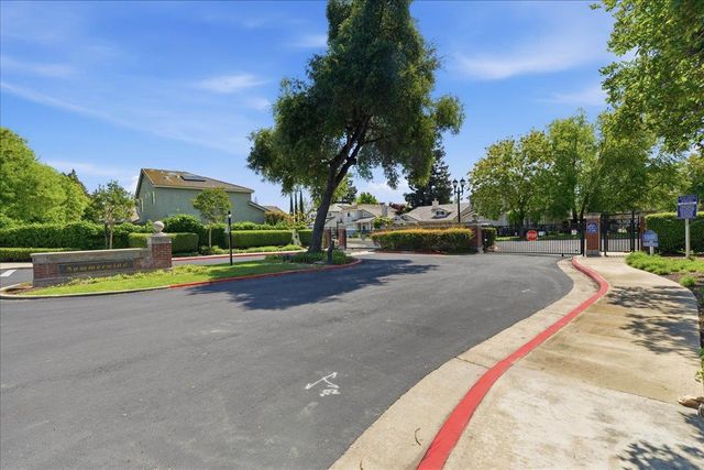 3382 Amberfield Cir, Stockton, CA 95219