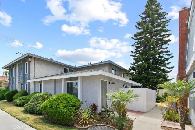1703 Delaware Street 2, Huntington Beach, CA 92648