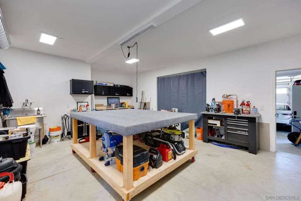 Image 23 of property listing at 554 & 556 Stratford Dr, Encinitas, CA 92024