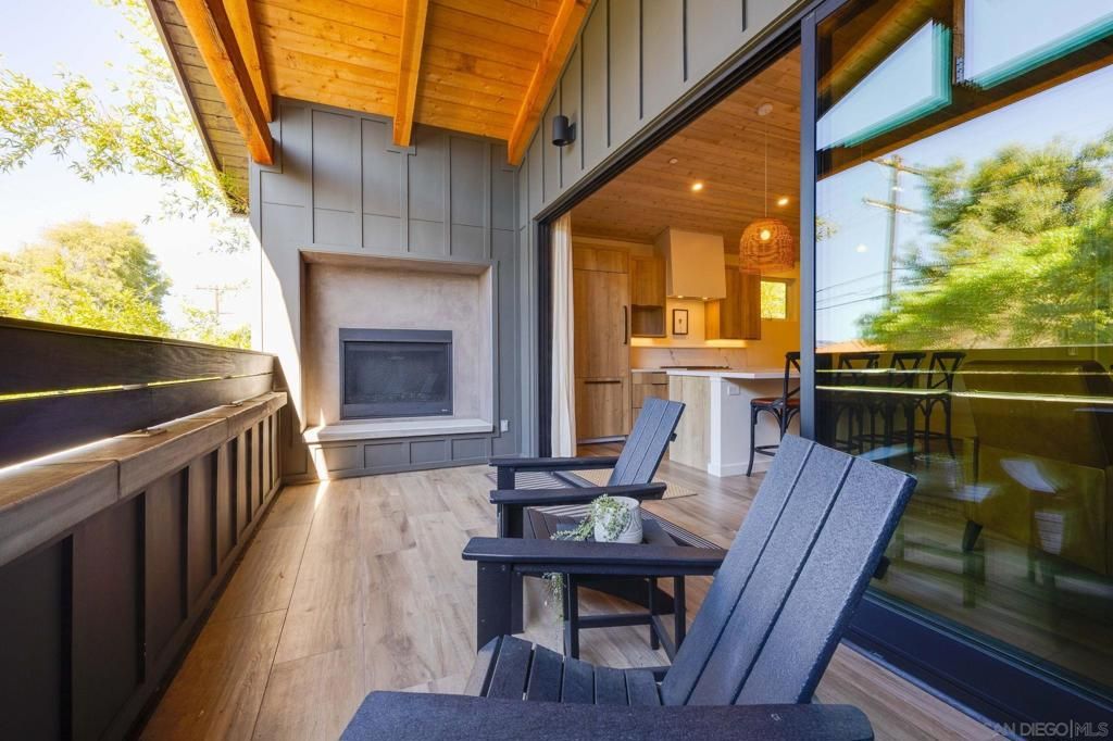 Image 30 of property listing at 554 & 556 Stratford Dr, Encinitas, CA 92024