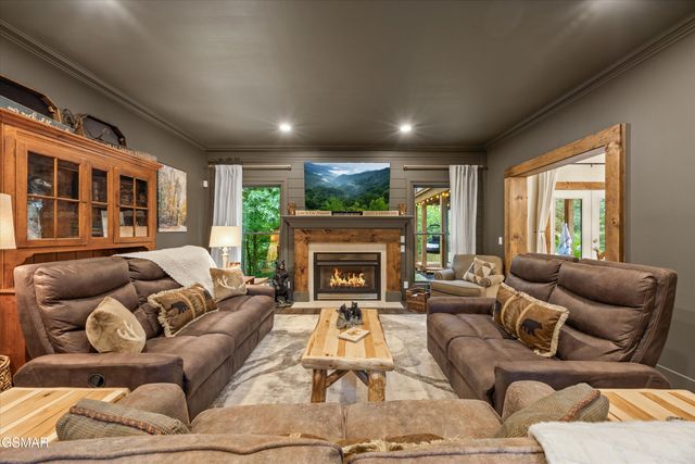 704 Blue Dun Court, Pigeon Forge, TN 37863