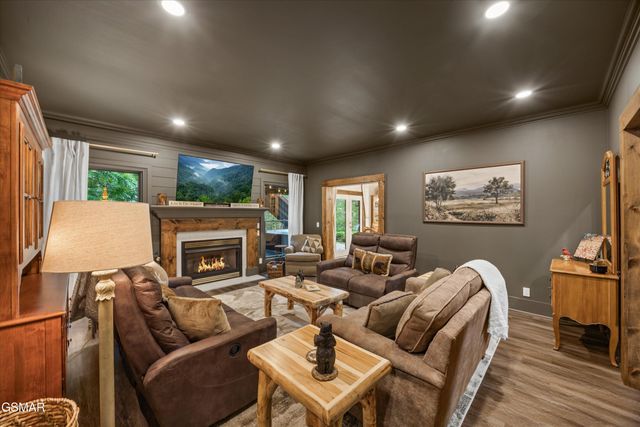 704 Blue Dun Court, Pigeon Forge, TN 37863