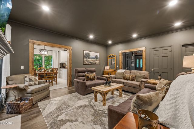 704 Blue Dun Court, Pigeon Forge, TN 37863