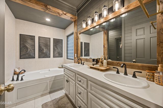 704 Blue Dun Court, Pigeon Forge, TN 37863
