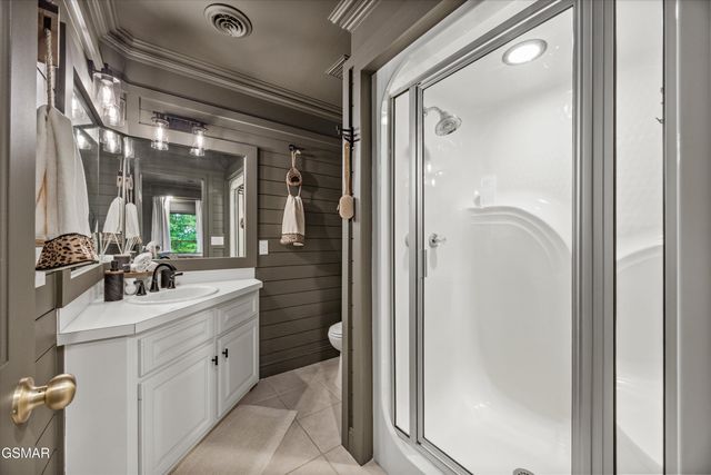 704 Blue Dun Court, Pigeon Forge, TN 37863