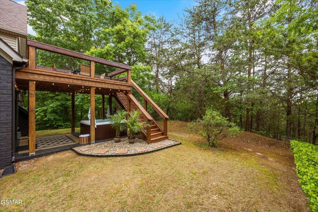 704 Blue Dun Court, Pigeon Forge, TN 37863
