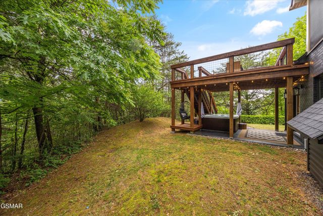 704 Blue Dun Court, Pigeon Forge, TN 37863