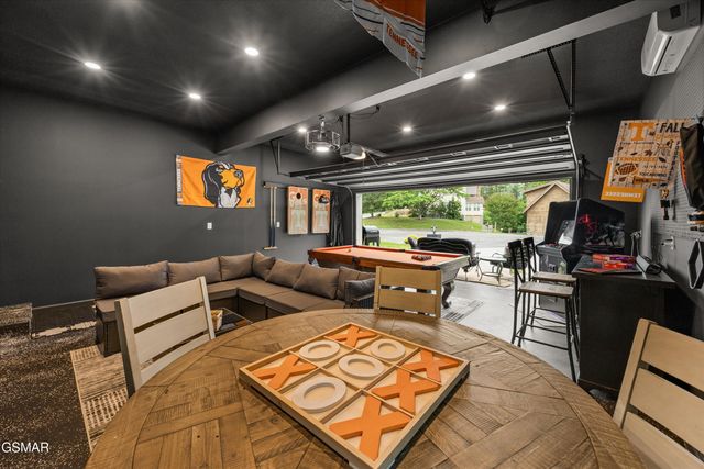 704 Blue Dun Court, Pigeon Forge, TN 37863
