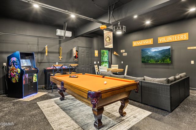 704 Blue Dun Court, Pigeon Forge, TN 37863