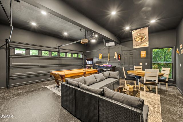 704 Blue Dun Court, Pigeon Forge, TN 37863