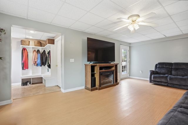 32 Gentes Road, Essex Junction, VT 05452