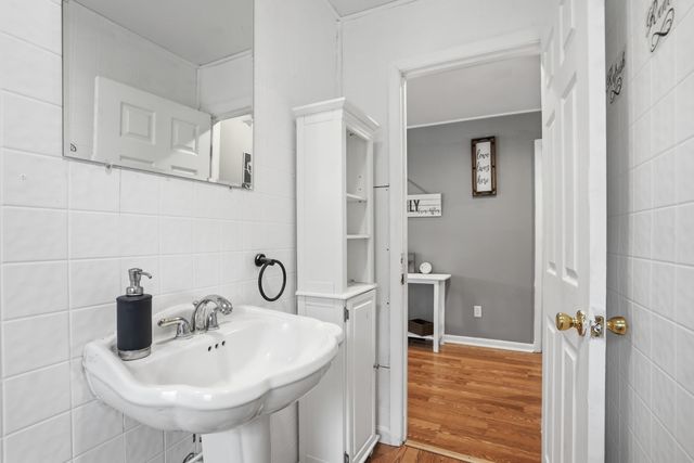 32 Gentes Road, Essex Junction, VT 05452