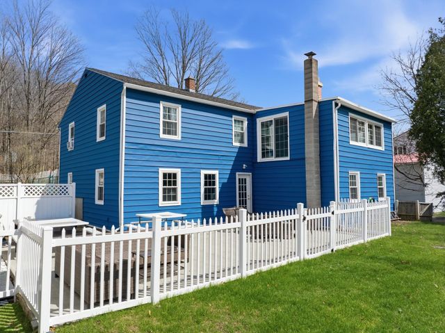 32 Gentes Road, Essex Junction, VT 05452