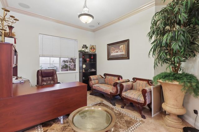 8900 Belford Ct, Roseville, CA 95747