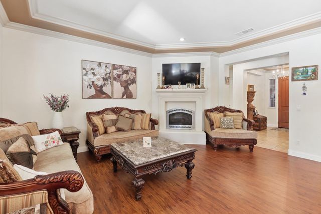 8900 Belford Ct, Roseville, CA 95747