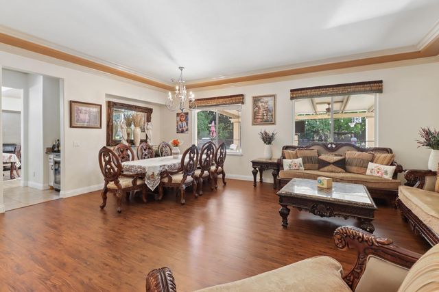 8900 Belford Ct, Roseville, CA 95747