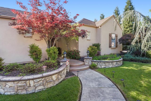 8900 Belford Ct, Roseville, CA 95747