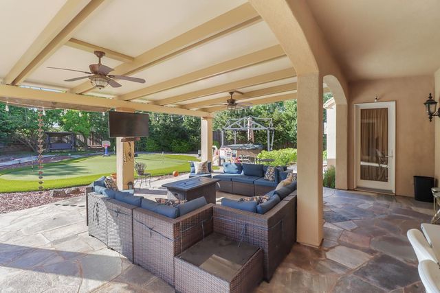 8900 Belford Ct, Roseville, CA 95747