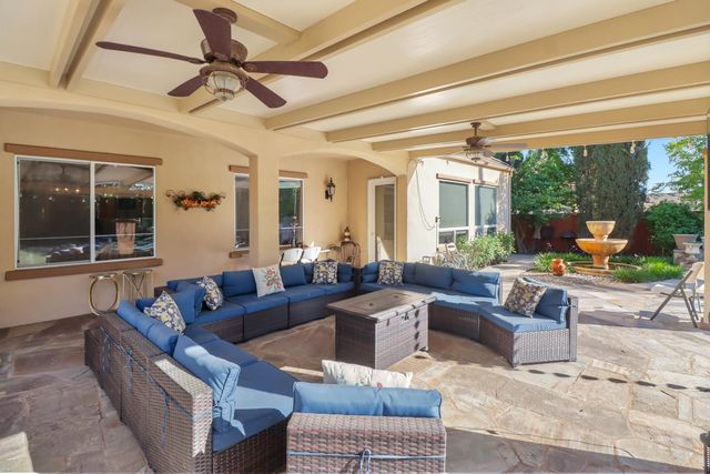 8900 Belford Ct, Roseville, CA 95747