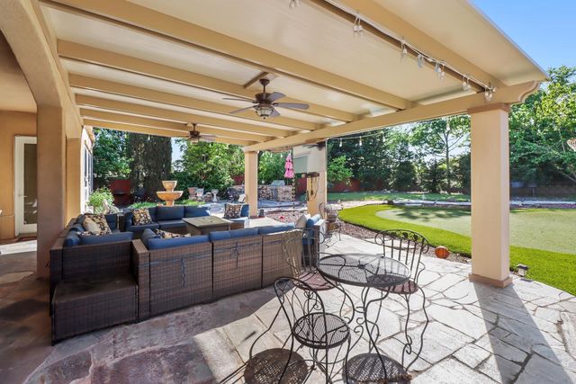 8900 Belford Ct, Roseville, CA 95747