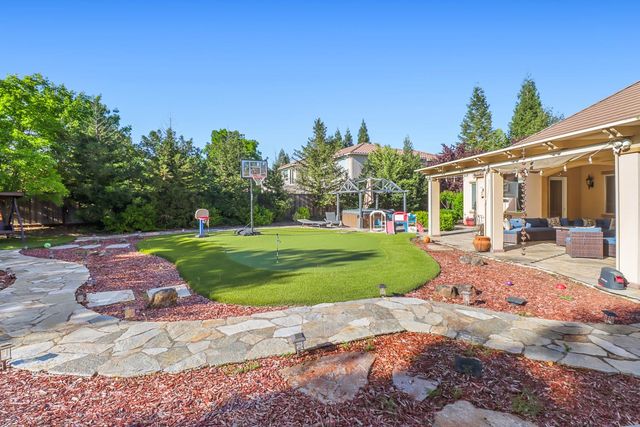 8900 Belford Ct, Roseville, CA 95747