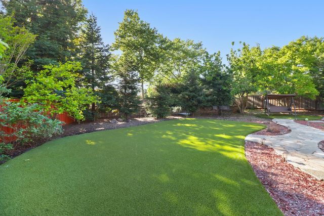 8900 Belford Ct, Roseville, CA 95747