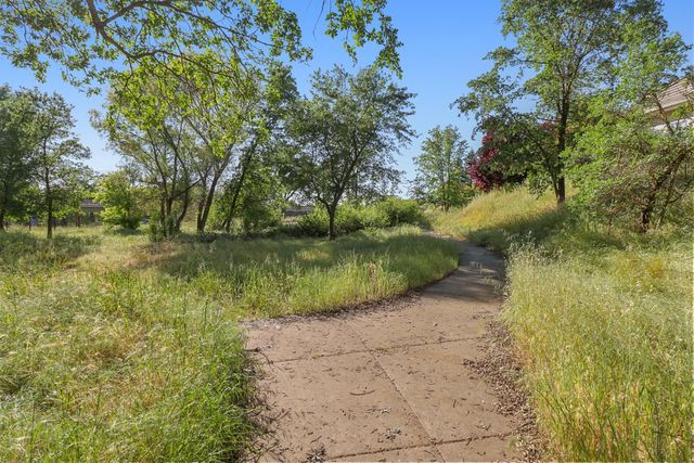 8900 Belford Ct, Roseville, CA 95747