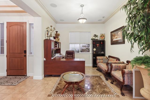 8900 Belford Ct, Roseville, CA 95747