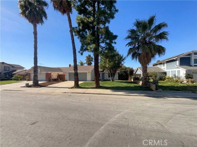 14907 Rembrandt, Moreno Valley, CA 92553